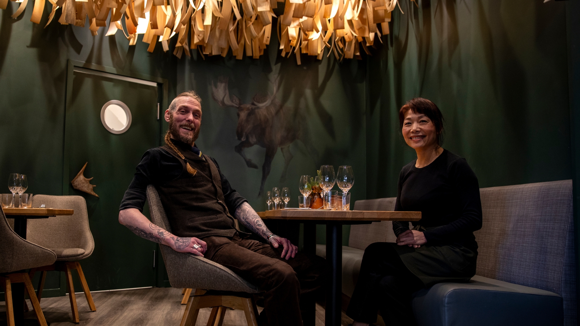 Aaron Fischer, bartender, och Li Holmberg, ägare på Bar Nordic